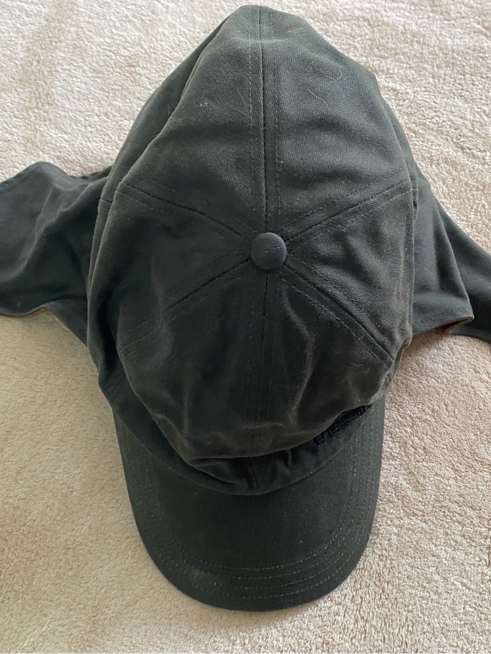 Duluth Trading Co Black Hat with Ear Flaps
